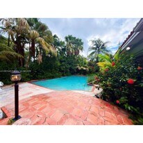 1915 Country Club Prado in Coral Gables, FL - Building Photo