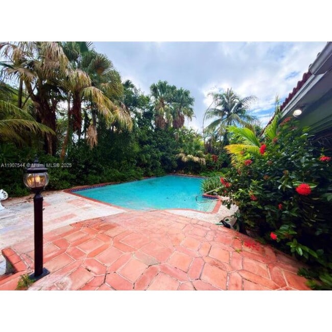 property at 1915 Country Club Prado