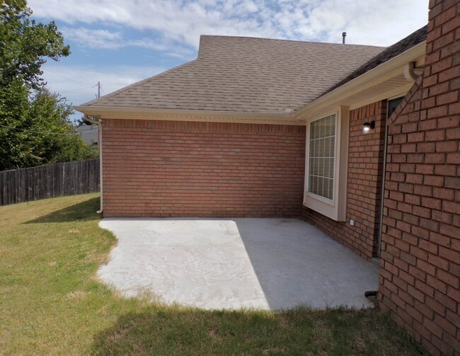 9016 Bellehurst Dr in Memphis, TN - Building Photo - Building Photo