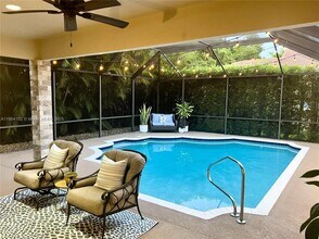 1971 Landing Way in Weston, FL - Building Photo - Building Photo