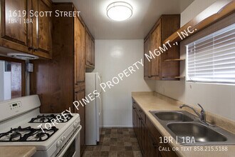 1619 Scott St in San Diego, CA - Building Photo - Building Photo