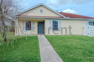 919 Verde Trails Dr in Houston, TX - Foto de edificio - Building Photo