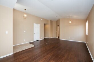 5116 Brookmere Dr in Las Vegas, NV - Building Photo - Building Photo