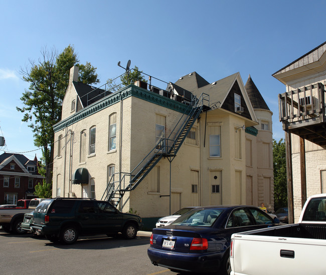 1505 6th Ave in Huntington, WV - Building Photo - Building Photo