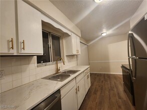 3780 Osage St in Stow, OH - Building Photo - Building Photo