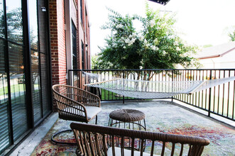 Cotton Mill Lofts in Roanoke, VA - Foto de edificio - Building Photo