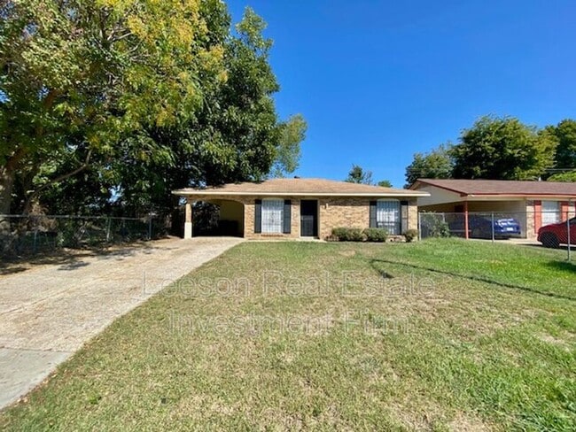 property at 217 N Emerald Loop