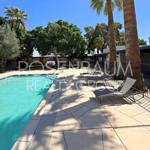 6320 N 16th St, Unit 205 in Phoenix, AZ - Foto de edificio - Building Photo