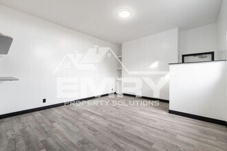 942 S Gerhart Ave in City Of Commerce, CA - Foto de edificio - Building Photo