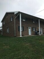 2914 Fernwood Ave, Unit Apt 5 in Moundsville, WV - Building Photo