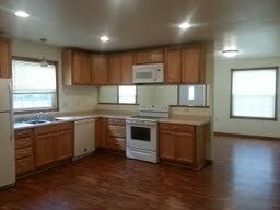 815 7th Ave NW in Minot, ND - Foto de edificio - Building Photo