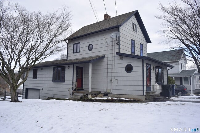 9 Blaine St in Danbury, CT - Building Photo - Building Photo