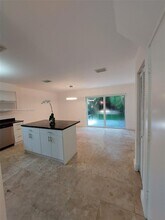 2839 SW 25th Ter in Miami, FL - Building Photo - Building Photo