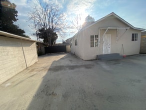 8128 Puritan St in Downey, CA - Building Photo - Building Photo
