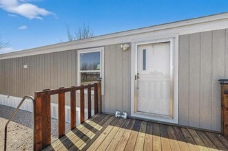 16731 Flow Rd in Krum, TX - Building Photo - Building Photo