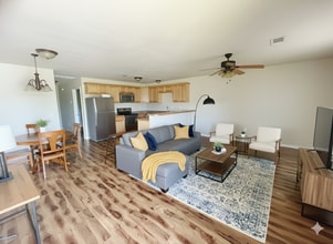 133 Mockingbird Xing in Durant, OK - Building Photo - Building Photo