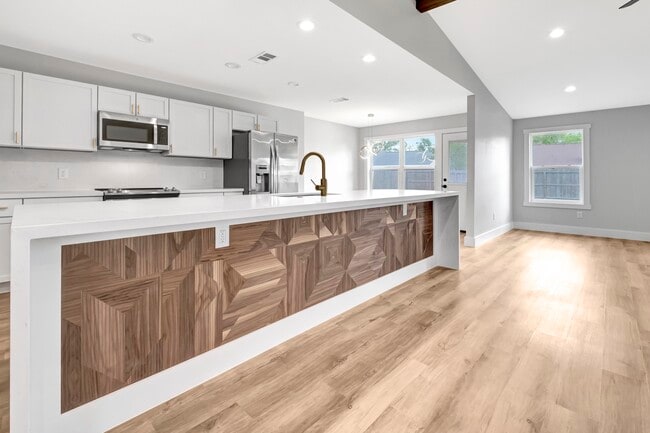 property at 54 Lotus Ct