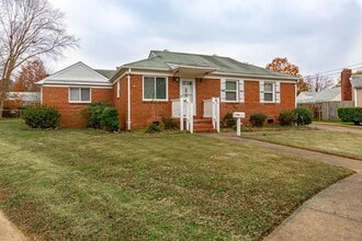 6238 Niagara Cir in Norfolk, VA - Foto de edificio - Building Photo