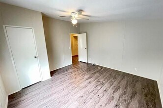 16527 Bunny Hill Ct in Conroe, TX - Foto de edificio - Building Photo