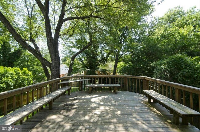 5835 Fifer Dr in Alexandria, VA - Building Photo - Building Photo