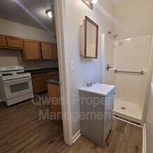 216 Travis St NE in Grand Rapids, MI - Building Photo - Building Photo