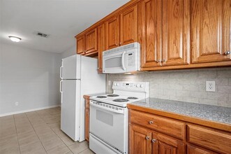 408-410-410 N Cleveland Ave in Sherman, TX - Building Photo - Building Photo