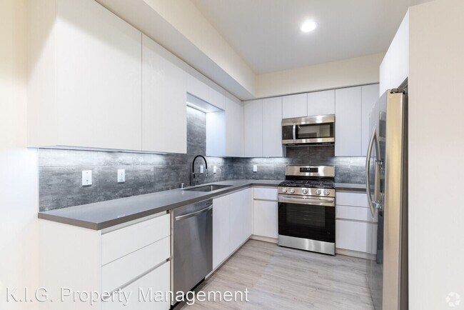 5342 Fountain Ave in Los Angeles, CA - Building Photo - Building Photo