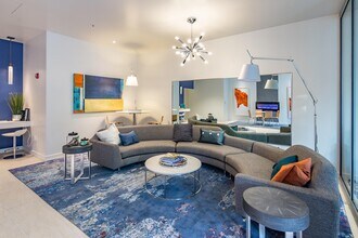 EVIVA Midtown Apartments in Sacramento, CA - Building Photo - Building Photo