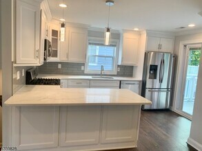 46 Elm Rd in Caldwell, NJ - Building Photo - Building Photo