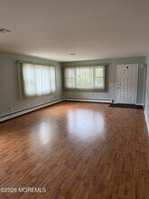 74 Virgin Islands Dr in Toms River, NJ - Building Photo - Building Photo