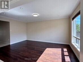 49 Selkirk Dr in Richmond Hill, ON - Building Photo - Building Photo