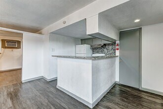 7527 Gulf Fwy in Houston, TX - Building Photo - Building Photo