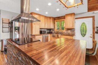36 Greenwood Dr in Beacon, NY - Building Photo - Building Photo