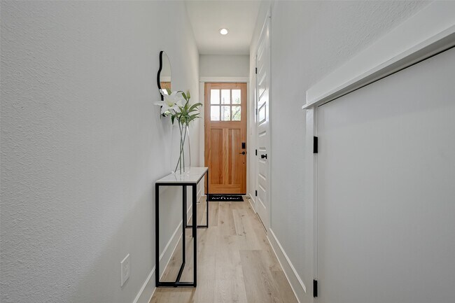 2105 Sam Wilson St in Houston, TX - Building Photo - Building Photo