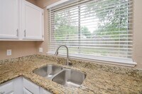 18135 Brooknoll Dr photo'