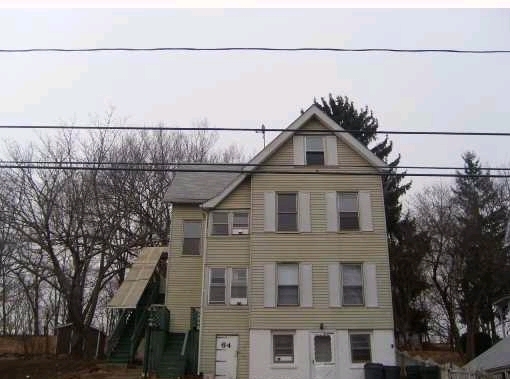 64 Woodland St in Meriden, CT - Building Photo