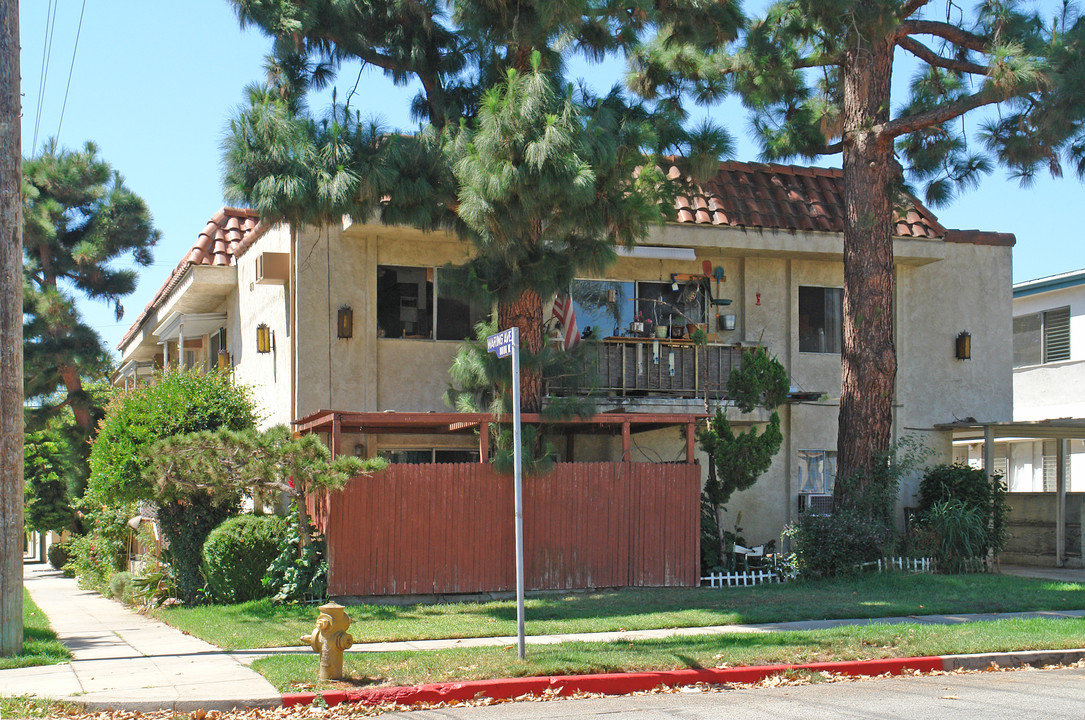 8005 Waring Ave in West Hollywood, CA - Building Photo