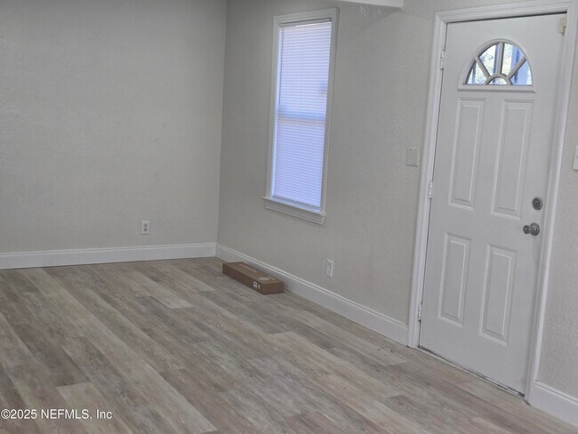 5708 Vernon Rd in Jacksonville, FL - Building Photo - Building Photo