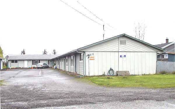 East Sumner Apartments in Sumner, WA - Building Photo - Building Photo