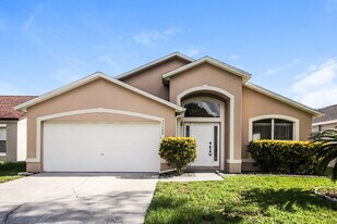 17100 Woodcrest Way in Clermont, FL - Building Photo