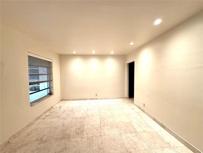 528 S 26th Ave in Hollywood, FL - Building Photo - Building Photo