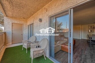 8433 Hearth Dr in Houston, TX - Building Photo - Building Photo