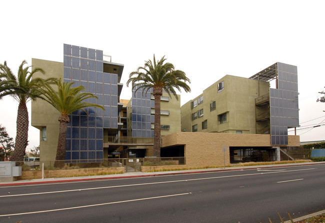 Colorado Court in Santa Monica, CA - Building Photo - Building Photo