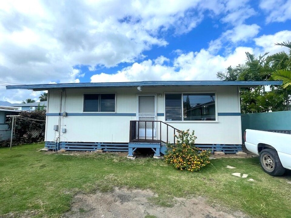 533 Maluniu Ave in Kailua, HI - Building Photo