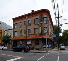 383 Chestnut St Apartments