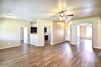 4201 Bluestem Ln in Killeen, TX - Building Photo - Building Photo