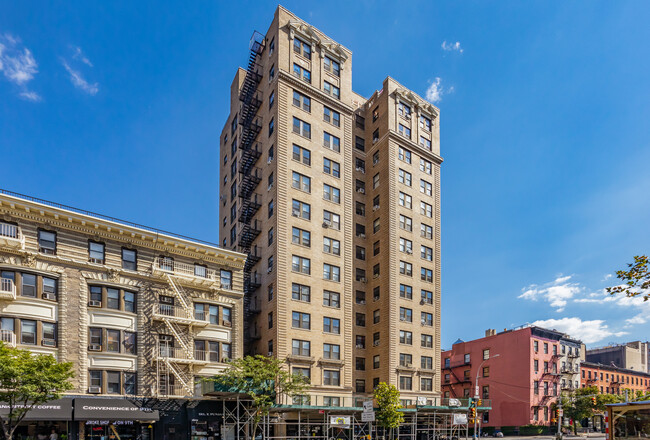 Goodheart House in New York, NY - Foto de edificio - Building Photo