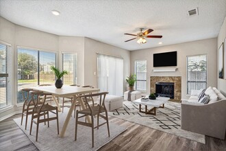 Lake Village West in Garland, TX - Building Photo - Building Photo