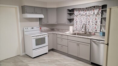 502 E Vine St in Mount Vernon, OH - Building Photo - Building Photo