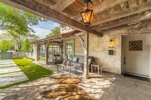 4102 University Blvd in Dallas, TX - Building Photo